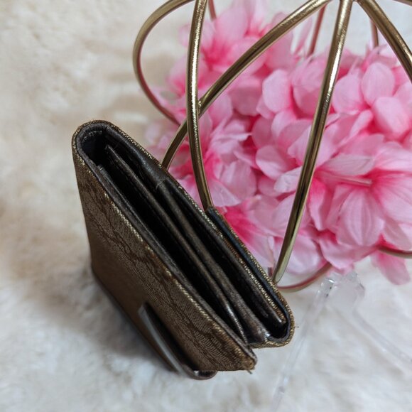 Gucci Hombre Shimmery Wallet with Charms - Picture 8 of 14